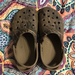 Used camo crocs